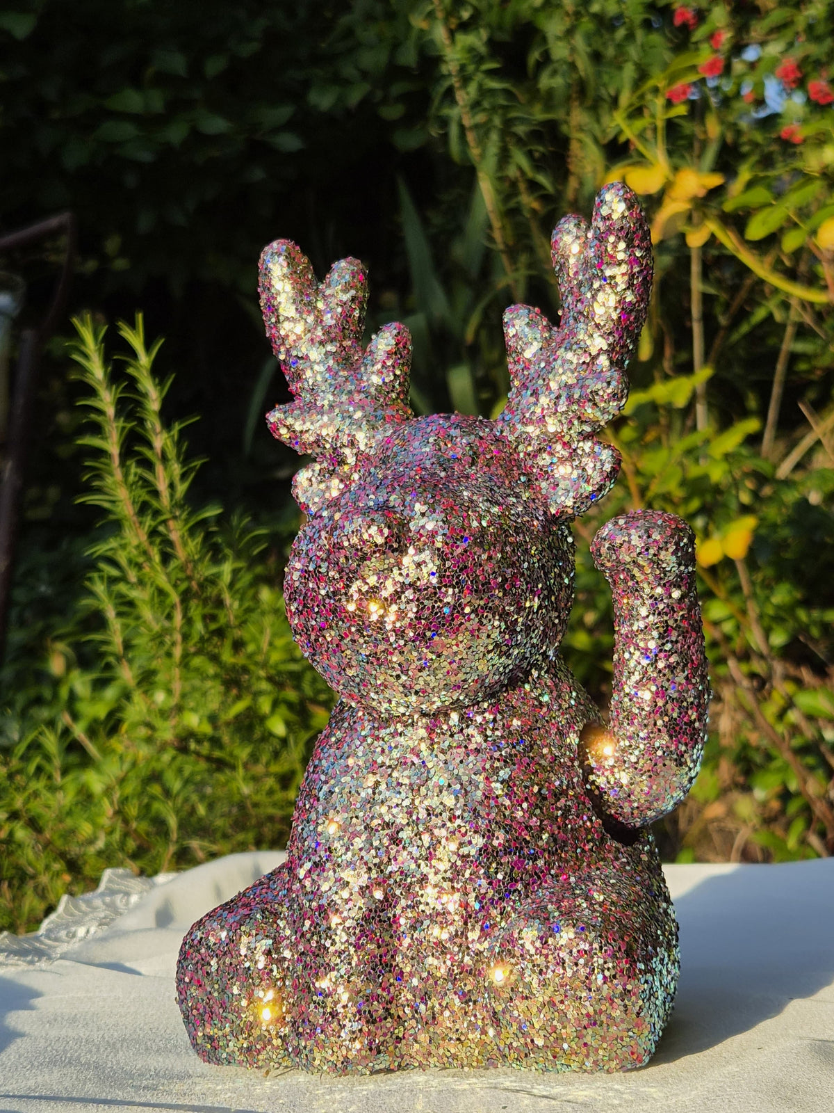 Magic Glitter Rentier – winkende Dekofigur, 21 cm