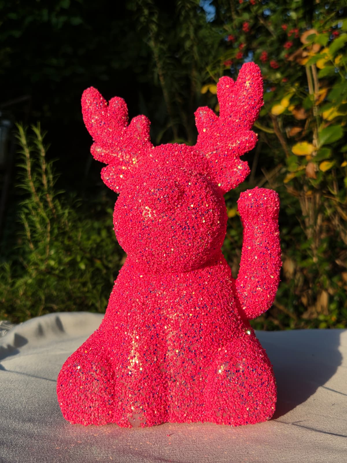 Magic Glitter Rentier – winkende Dekofigur, 21 cm